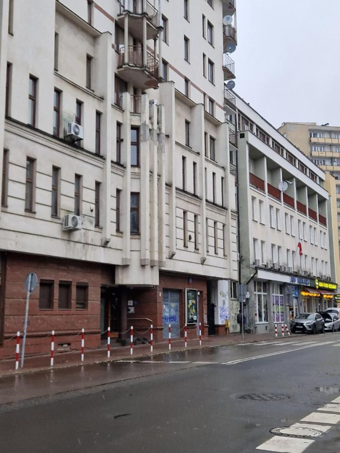 Apartament Vizzit Us Twarda *
