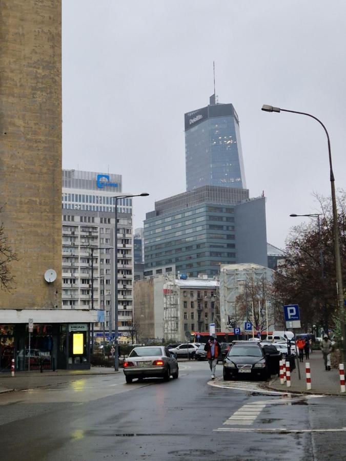 Vizzit Us Twarda * Warszawa